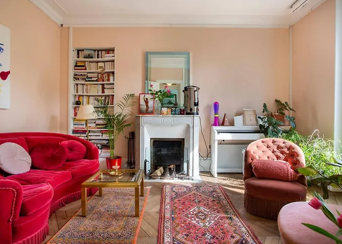 Maison Des Marronniers Bed & Breakfast *