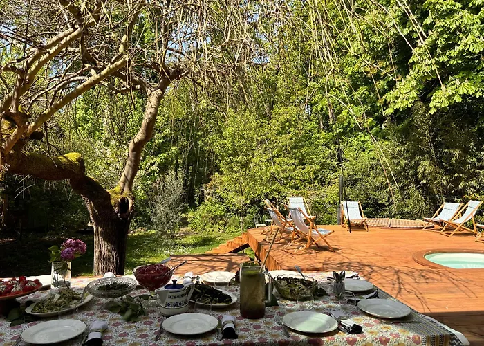 Maison Des Marronniers Bed & Breakfast *