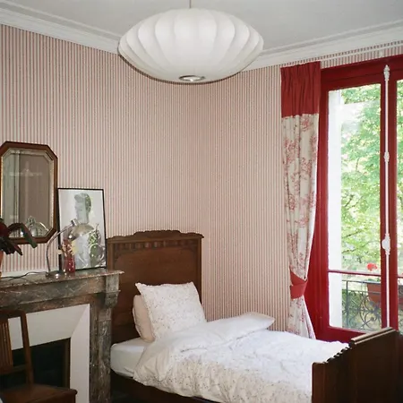 Maison Des Marronniers Bed & Breakfast