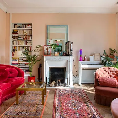 Maison Des Marronniers Bed & Breakfast *
