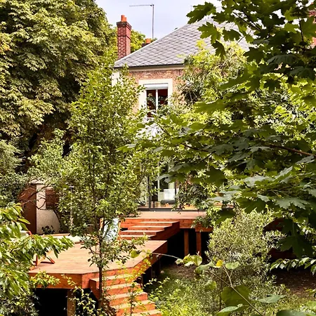 Maison Des Marronniers Bed & Breakfast